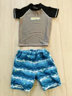 ほぼ 新品 ラッシュガード 海水パンツ 2点セット 男の子用　水着 110cm