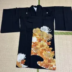 ★③レディース黒留袖 ❗️菊文様 金彩加工 五つ紋《礼装用、黒留袖》のサムネイル