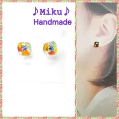 No.1541-F琉球ガラス⭐樹脂ポストピアス☆7mmスクエア型☆カラフルMIX