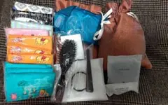 アメニティグッズ2つ　キャラクターポケットティッシュ10個