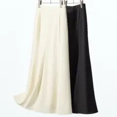 ユニクロ　マーメイドマキシスカート　白