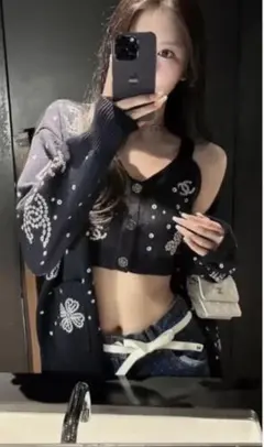 CHANEL クロップド丈 ニット キャミソール 34のサムネイル