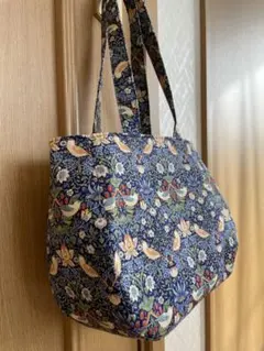 ベストオブモリス☆いちご泥棒☆肩掛け☆ハンドメイドトートバック☆サブバック