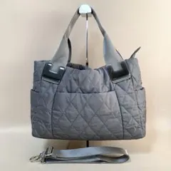 イアパピヨネ ショルダー付き 樹脂パーツトートバッグ キルティング M グレー