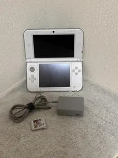 ニンテンドー 3DS LL ホワイト/ミントグリーン 充電器付き