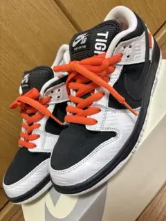 ERROR DUNK SB BITE EM ピジョン 値下げ可 - メルカリ
