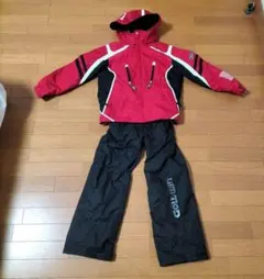 GOLDWIN製140サイズの防寒スキーウェア