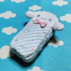 ✨サンリオ人気No.２✨シナモロール♡ダイカットポーチリップケースキーチャーム