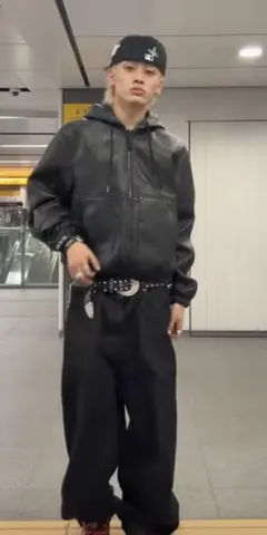 ZARAフェイクレザージャケット