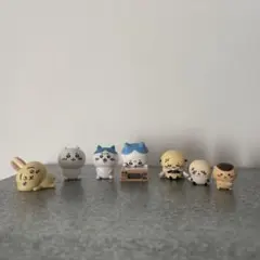 ちいかわ　インテリアミニフィギュア　ハグコット　ダンボールウォッチ　セット