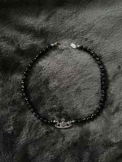 ブラックビーズ 惑星モチーフ チョーカー