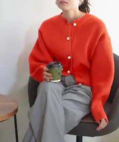 【送料無料】パール釦クルーネックニットカーディガン