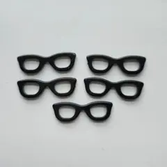 メガネ　眼鏡　アクリルチャーム アクセサリーパーツハンドメイド　推し活