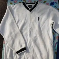 DJHondaホワイト Vネック セーター