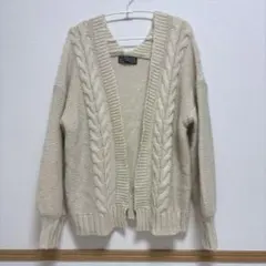 アイボリー ケーブルニットカーディガン