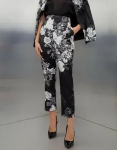 新品タグ付き⭐︎イギリス　Karen Millen カレンミレン 花柄パンツ