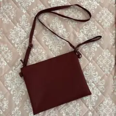 バーガンディ ショルダーバッグ コンパクト