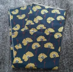 ジャガード生地　花柄　約70×98cm