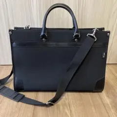 ギャッツビービジネスバッグ 黒 B4 13.3インチ PC対応 リクルートバッグ