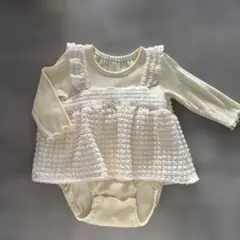 フリル付きロンパース