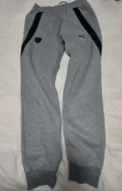 プーマのメンズスウェット　Mサイズ　超美品