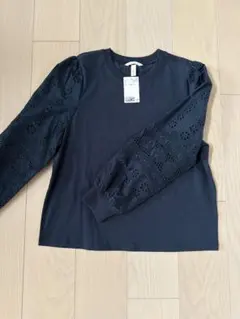 新品✨刺繍入りネイビー長袖Tシャツ