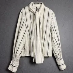 H&M DIVIDED ボウタイストライプシャツブラウス XS 長袖クロップド丈のサムネイル