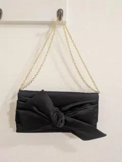 STRAWBERRYFIELDS リボン付き黒パーティーバッグ