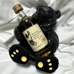 【余市蒸留所限定】竹鶴50ml 熊　未開封　木樽チョコケース　ニッカ Amazon.co.jp: 余市蒸留所限定 竹鶴 ウイスキー ミニボトル 抱き