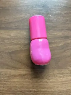 fwee ボリューミンググロスB05 カラント70%