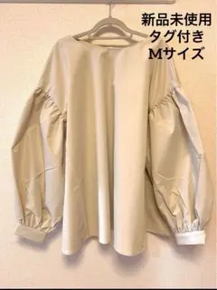 新品未使用　coca コカ　ブラウス　ベージュ　タグ付き　Mサイズ