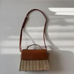【新品】ベージュとブラウンのかごバッグ