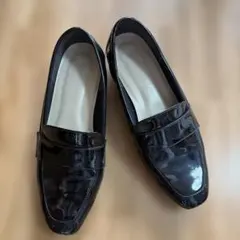 黒エナメルローファー24cm