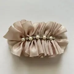 ピンクベージュ　バレッタ　パール　ビジュー　CLIP PARIS