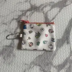 ハローキティ×クレヨンしんちゃん ボールチェーン付きコインケース ガチャ