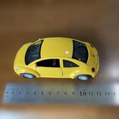 Volkswagen New Beetle ミニカー イエローのサムネイル