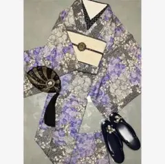 【NEW】美品♡ 黒×パープル 華やかな花柄と叩き柄　素敵な正絹小紋 着物