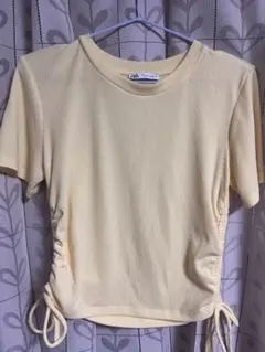 ZARA イエロー Tシャツ