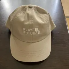 GU PLAYFUL FUTURES キャップ ベージュのサムネイル