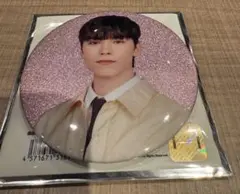 SEVENTEEN HOLIDAY 缶バッジ　バーノン