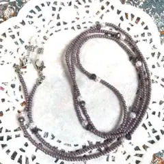 ハンドメイド　メガネストラップ　紫色ガラスビーズ　パールメガネチェーン