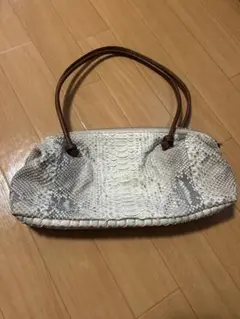 ramu☆新品未使用 美品 JRA FORTNER パイソン ハンドバッグ ramu様専用☆新品未使用 美品 JRA FORTNER パイソン ハンドバッグ