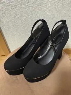 ブラックストラップハイヒール