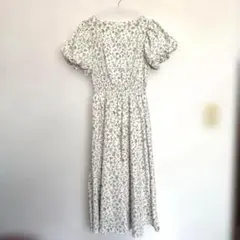 美品 Honeys 花柄 ワンピース 白 パフスリーブ 半袖 夏 春