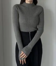 Louere ハイネックリブニット