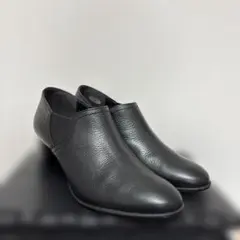 【値下げしました！】ブランドing 【美品】ブーティ牛革ブラック　サイズ23EE