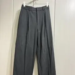 UNIQLO グレー スラックス Mサイズ
