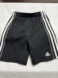 adidas ハーフパンツ 3本ライン 黒　100-110㎝
