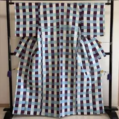 ■E6301■美品■ポリエステル■白×本紫×水色　紗　単衣　着物■丈163裄64