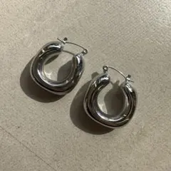 スクエア太フープピアス　シルバー　ステンレス